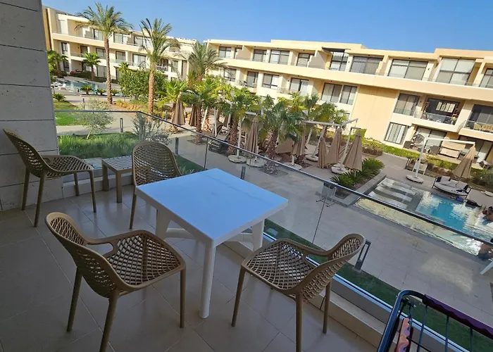 G Cribs Stylish Appartamento